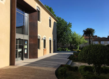 Création d'une terrasse bois et bardage à Vic-Fezensac