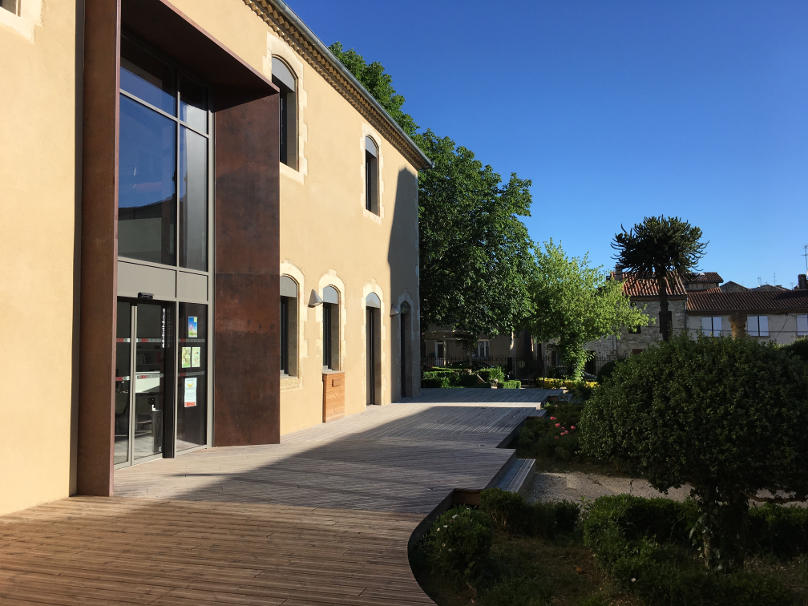 Création d'une terrasse bois et bardage à Vic-Fezensac