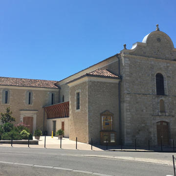 Travaux de charpente traditionnelle au théâtre municipal de Condom